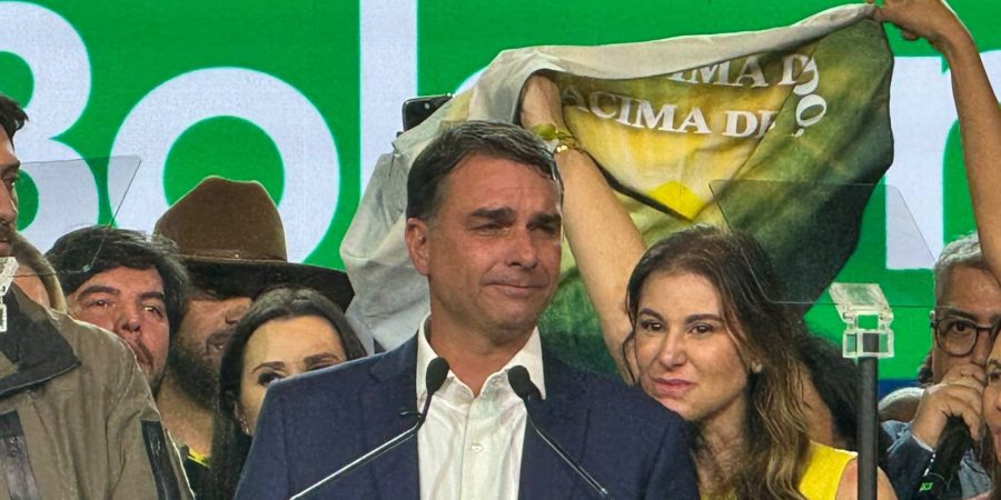Flávio Bolsonaro é oficializado candidato à Presidência pelo PL