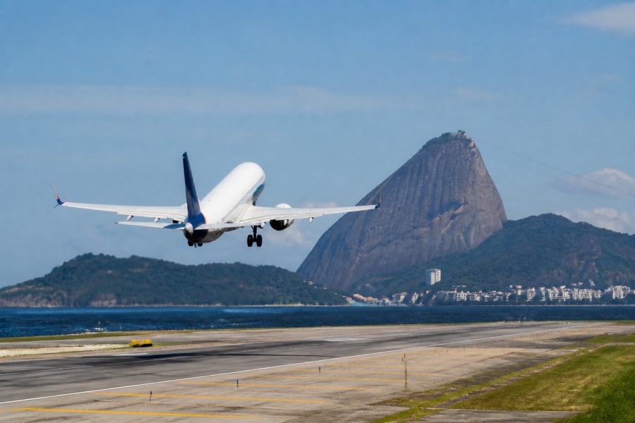 Aeroporto Santos Dumont retoma operações após incidente com jatinho