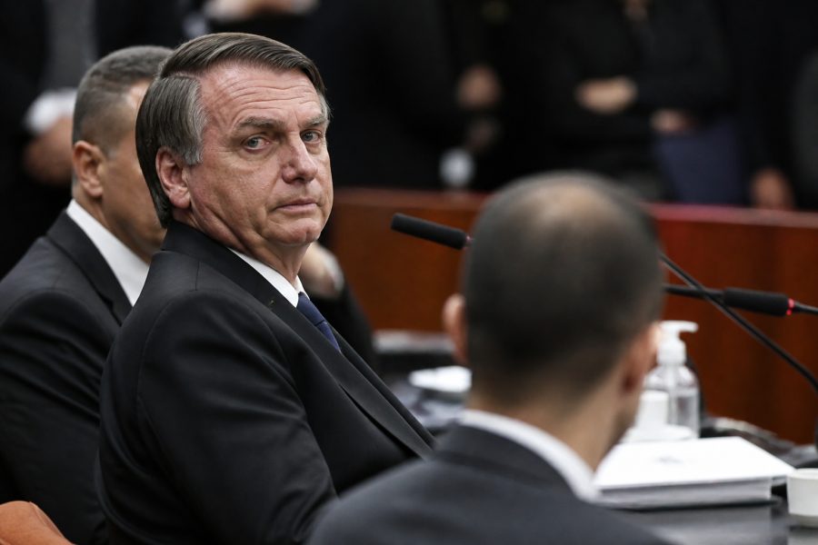 Bolsonaro solicita autorização para consulta odontológica com nora