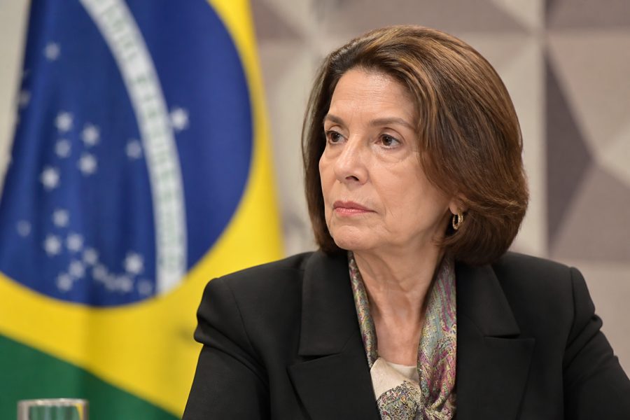 Brasil critica revogação do visto da embaixadora nos EUA