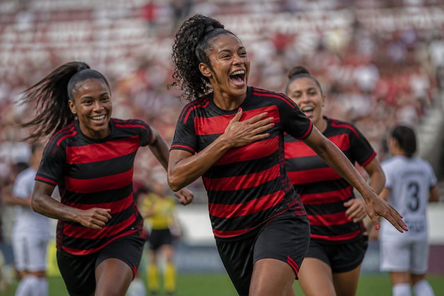 Brasileirão Feminino: Flamengo vence Ferroviára nas quartas por 1 a 0