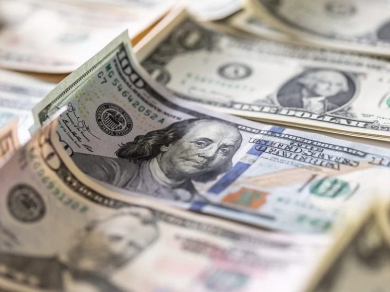 Dólar e petróleo sobem após declarações de Trump sobre Irã