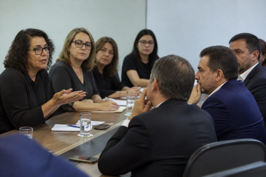 Candidatos são cobrados a combater a violência infantil no Brasil