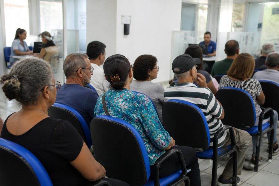 Fila do INSS tem queda histórica e agora é de 1,2 milhão de pedidos