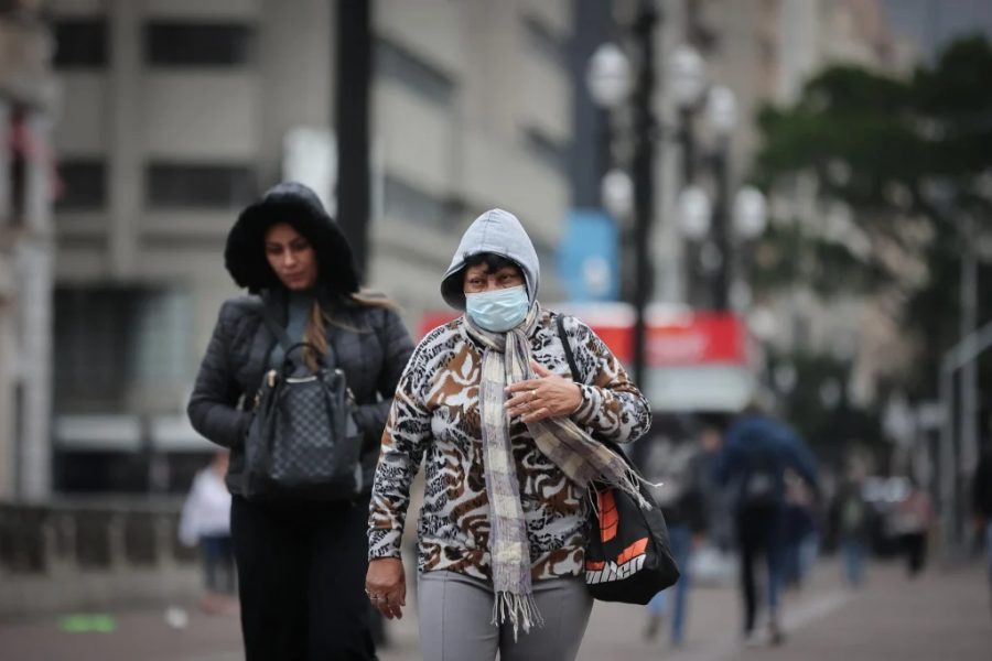 Frente fria atinge SP com mais força neste fim de semana; veja como ficam temperaturas nas principais regiões do estado