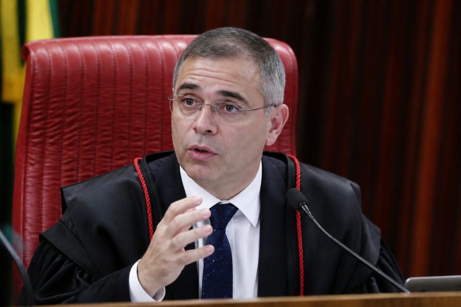 TSE avalia proposta de Mendonça para lidar com deep fakes nas eleições