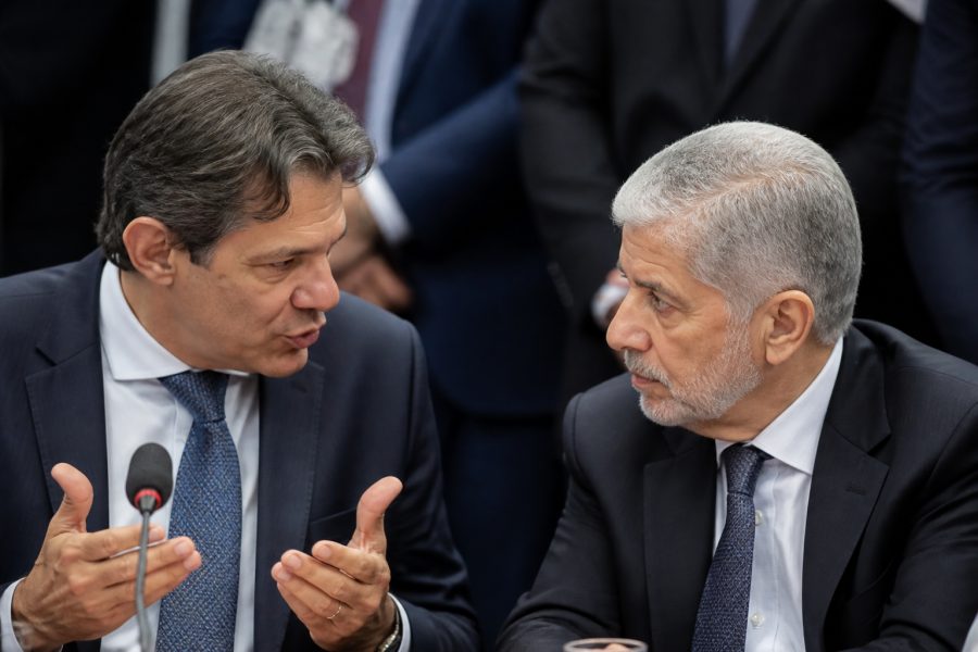 Conflito entre Brasil e EUA: Divergências em Comissão da Câmara dos Deputados