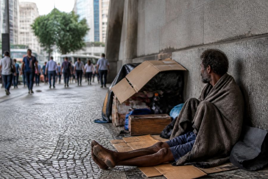 Rio de Janeiro: 35 mil pessoas em situação de rua e políticas de apoio