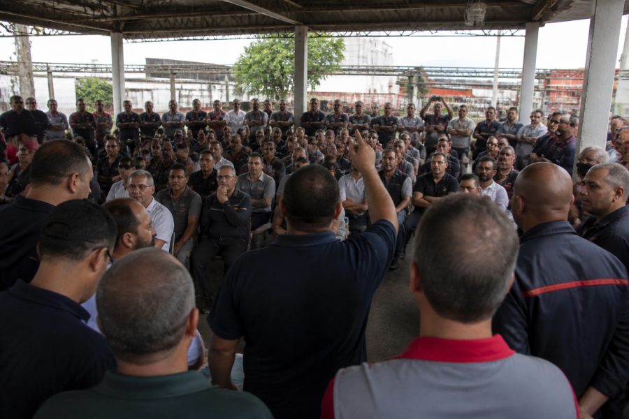 CPTM: Trabalhadores se reúnem para discutir continuidade da greve
