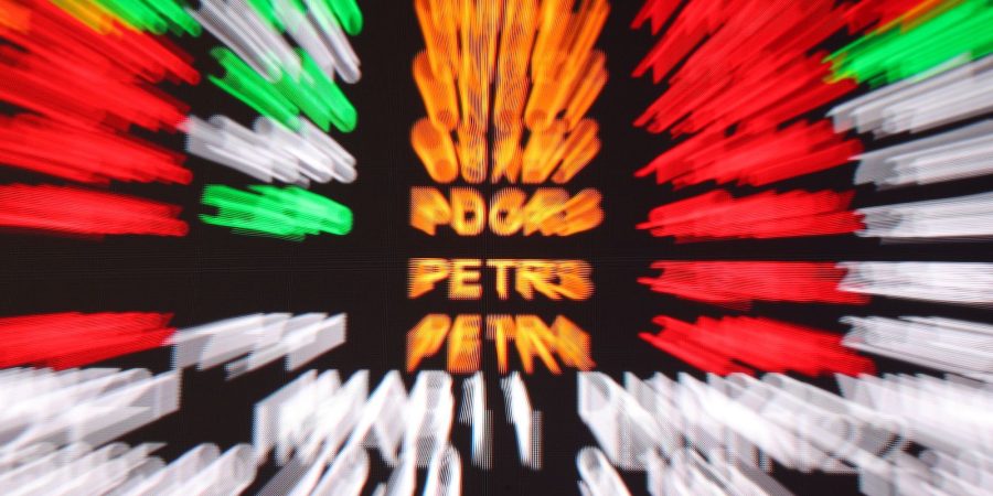 Ibovespa dispara 3% e alcança maior patamar desde maio de 2023