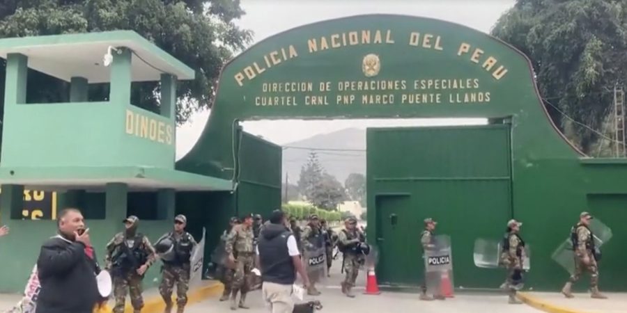 Peru implementa estado de emergência em prisões para reforçar segurança