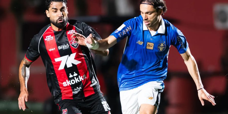 Vitória vence Grêmio e se distancia do rebaixamento no Brasileirão